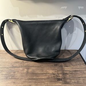 Coach Black adjustable shoulder original Duffle Purse-bag